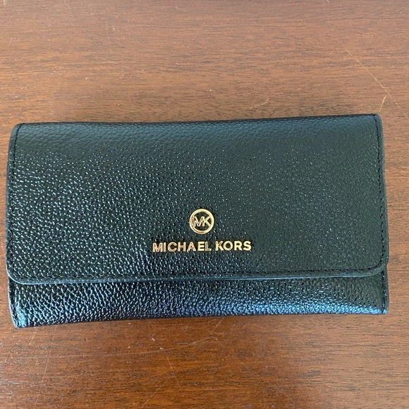 NEW michael kors wallet - Picture 1 of 3